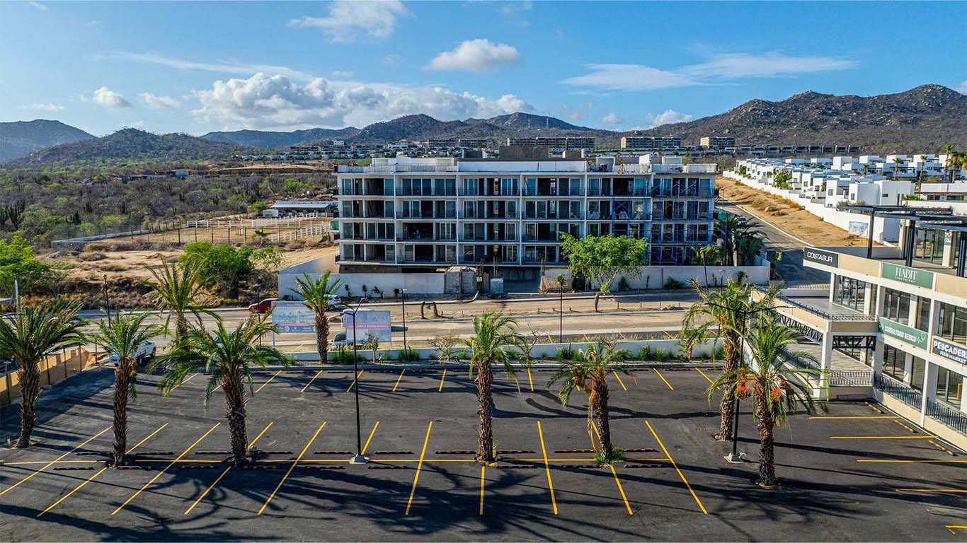 Aerial view of luxury homes for sale in Horizontes, San José del Cabo and desert landscape
