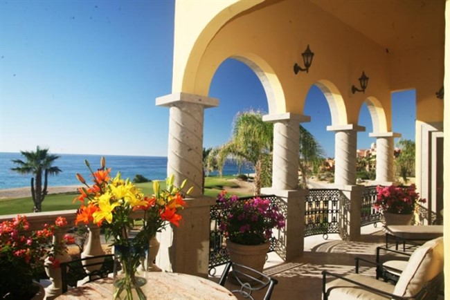 Oceanfront Luxury Villa, Golf Community in Cabo San Lucas