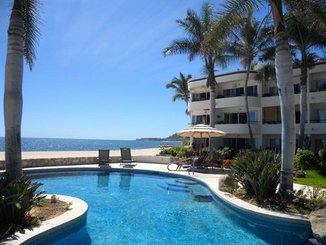 Mira Vista Beachfront Condos - Costa Azul