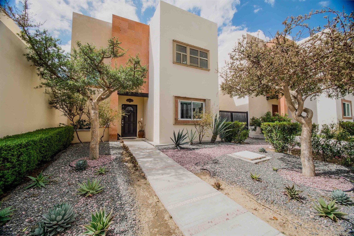 New Listing: 3 Bedroom Home For Sale in Privanzas, Cabo San Lucas I
