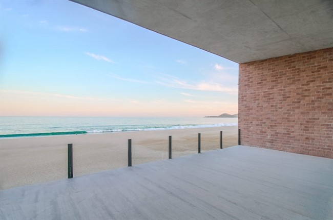 Luxury Beachfront Living in Los Cabos: 4 Bedroom Family Condos 
