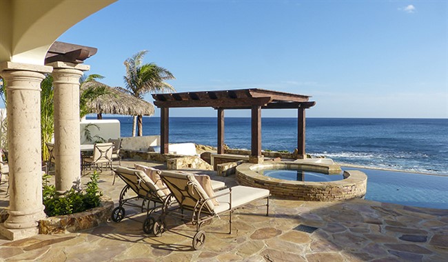 Beachfront Home w/ 4 Bedrooms - over 3000 Sq Ft living space Cabo MX
